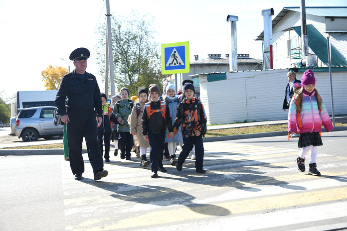 Экскурсию на пешеходный переход провели для первоклассников свободненской гимназии
