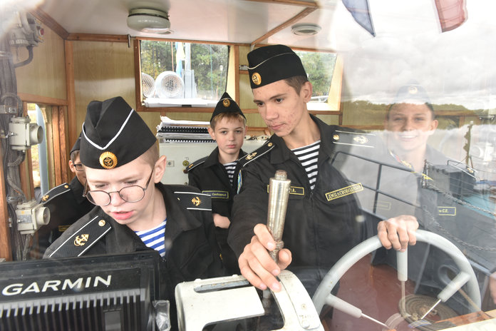 Детский морской центр Свободного торжественно принял во флотилию катер «Бурея»