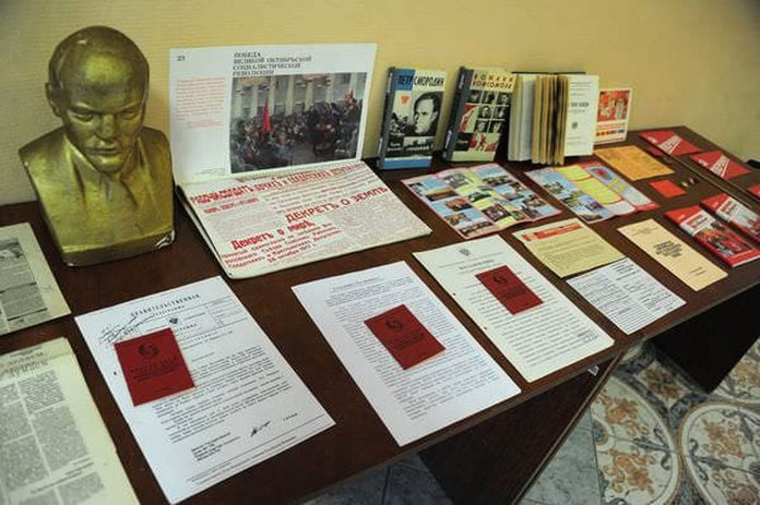 Коммунисты города и района поздравили свободненцев со 105-й годовщиной ВЛКСМ