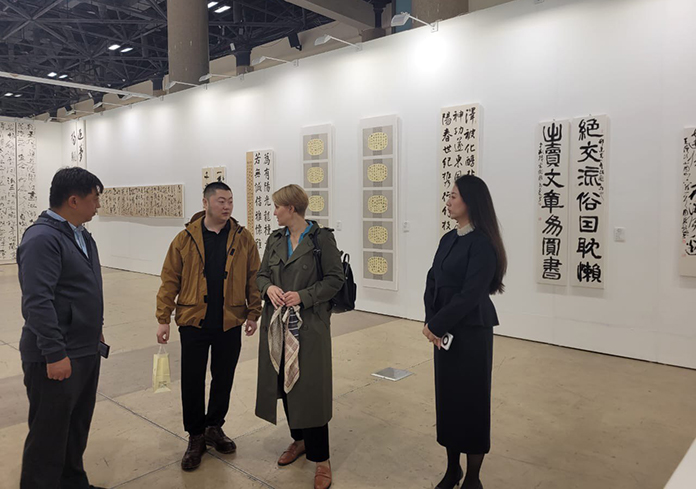 В Пекинском Экспоцентре организуют выставку амурского художника-фронтовика
