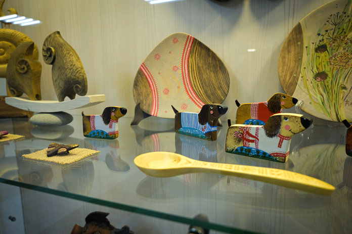 От кубовой набойки до керамики – в Амурском Доме народного творчества открылась выставка «Область мастеров»