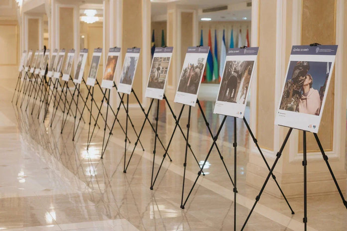 Фотовыставка «Донбасс за нами!» в Совете Федерации рассказывает о помощи Дальнего Востока