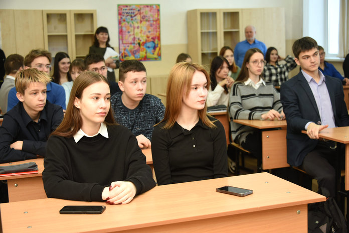 Сотрудники Забайкальской магистрали рассказали школьникам Свободного о правилах безопасности на железной дороге