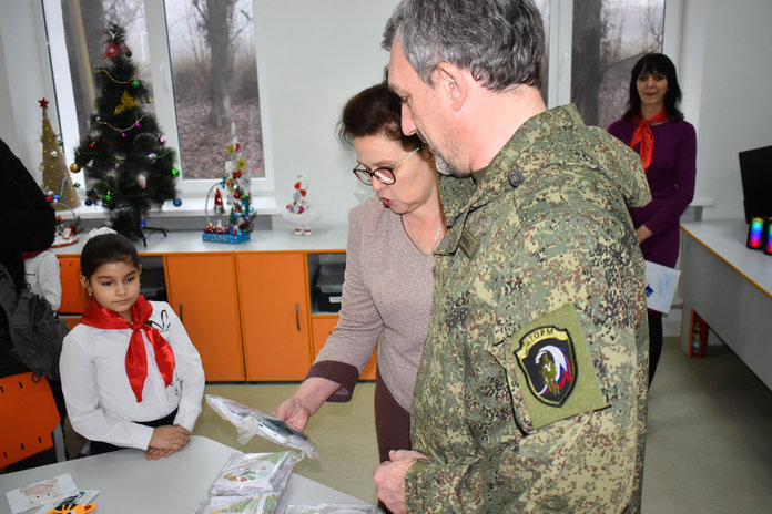 Губернатор Василий Орлов посетил начавшие работу при участии амурчан объекты в подшефном районе ДНР