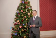Юрий Трутнев принимает участие в благотворительной акции «Ёлка желаний»