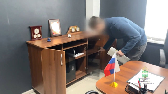 В Амурской области сотрудники полиции пресекли деятельность подозреваемых в мошенничестве