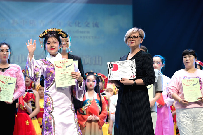 Юные артисты из Приамурья и провинции Хэйлунцзян выступили в Благовещенске