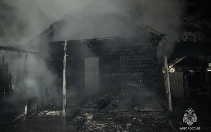 При пожаре в амурском селе Анновка погибли мужчина и женщина