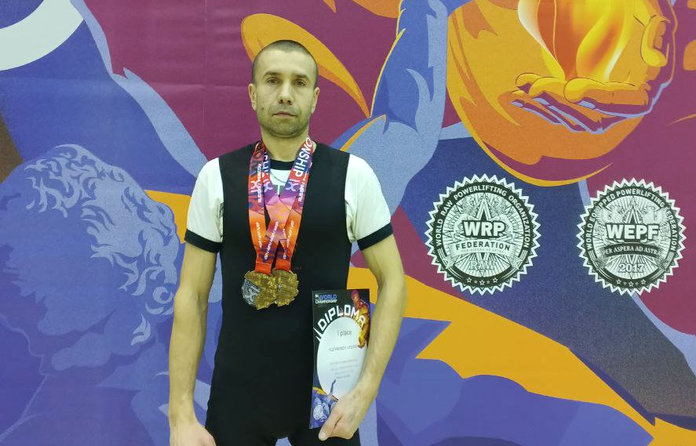 Атлет из Свободного завоевал золото на чемпионате мира по силовым видам спорта