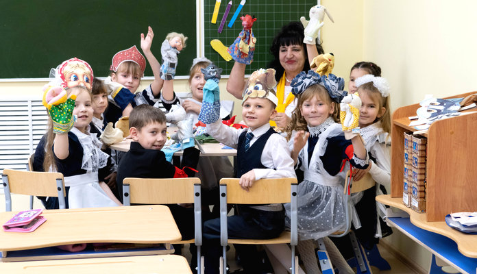 На открытие обновлённой школы в Свободненском районе амурские депутаты приехали с подарками
