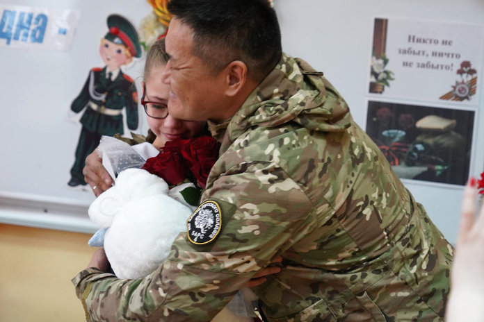 Ветеран СВО поблагодарил свободненскую школьницу за отправленное на фронт письмо солдату