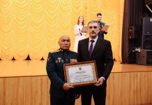 Педагогам и курсантам ДВОКУ вручили заслуженные награды в честь 84-летия училища