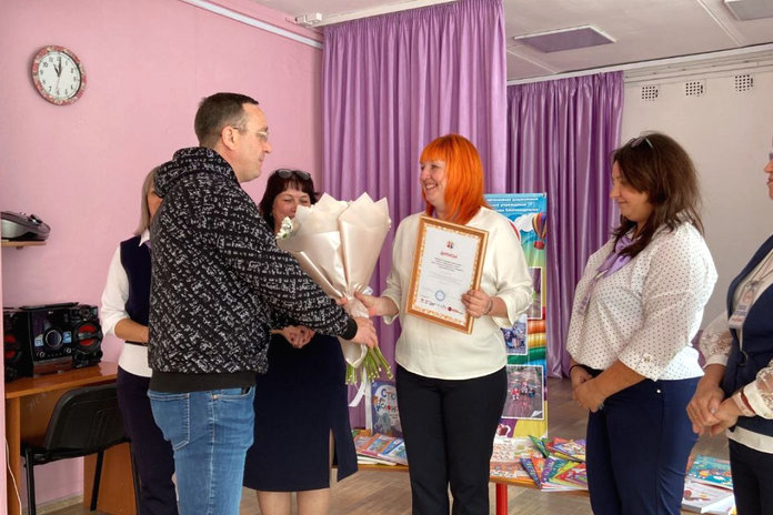 «Единая Россия» поздравит женщин с 8 Марта по всей стране