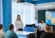 «Газпром-класс» в свободненской школе знакомится со специальностями Амурского ГПЗ