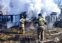 Трое мужчин погибли при пожаре в частном жилом доме Благовещенска