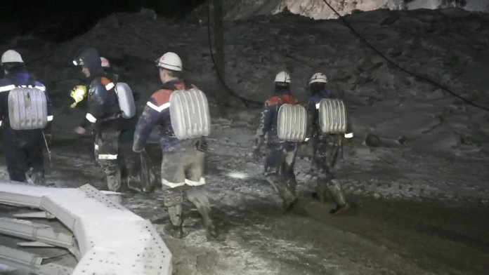 За ночь из завала на шахте рудника «Пионер» вывезли 182 кубометра грунта