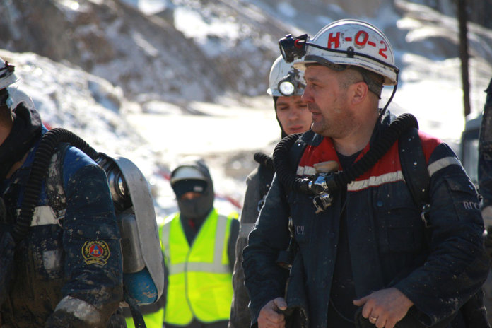 Поисково-спасательные работы на руднике «Пионер» не останавливаются ни на минуту