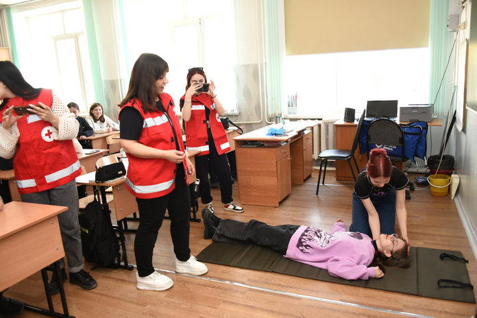 Мастер-класс от Красного Креста прошли в Свободном 300 школьников и студентов