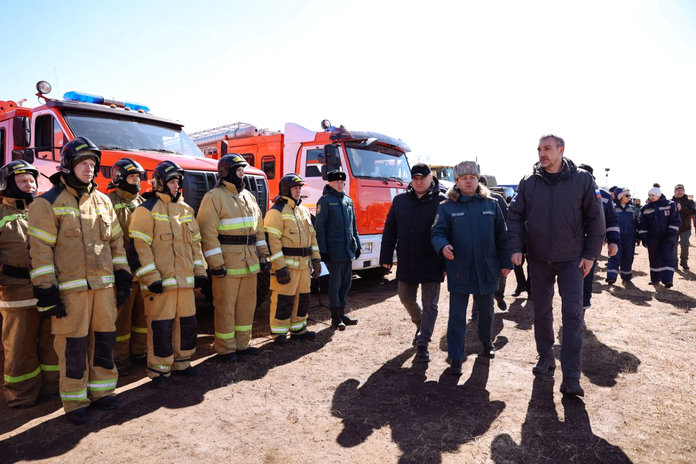По легенде пожарных учений в Приамурье огонь перекинулся на жилые дома