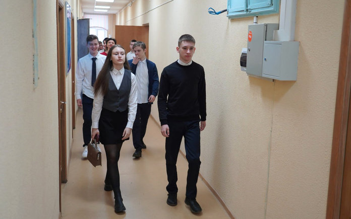 Студентов и школьников Свободного пригласили заглянуть в «коридоры местной власти»