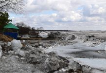 Мощный ледяной затор на реке Зея заставил свободненцев поволноваться