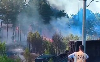 После схода вагонов в Амурской области восстановлено движение поездов и ликвидирован лесной пожар
